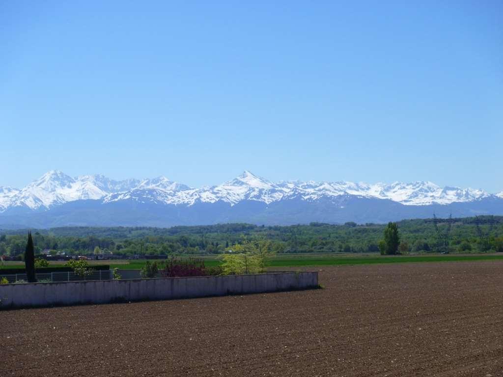 Kyriad Tarbes Odos Exterior foto